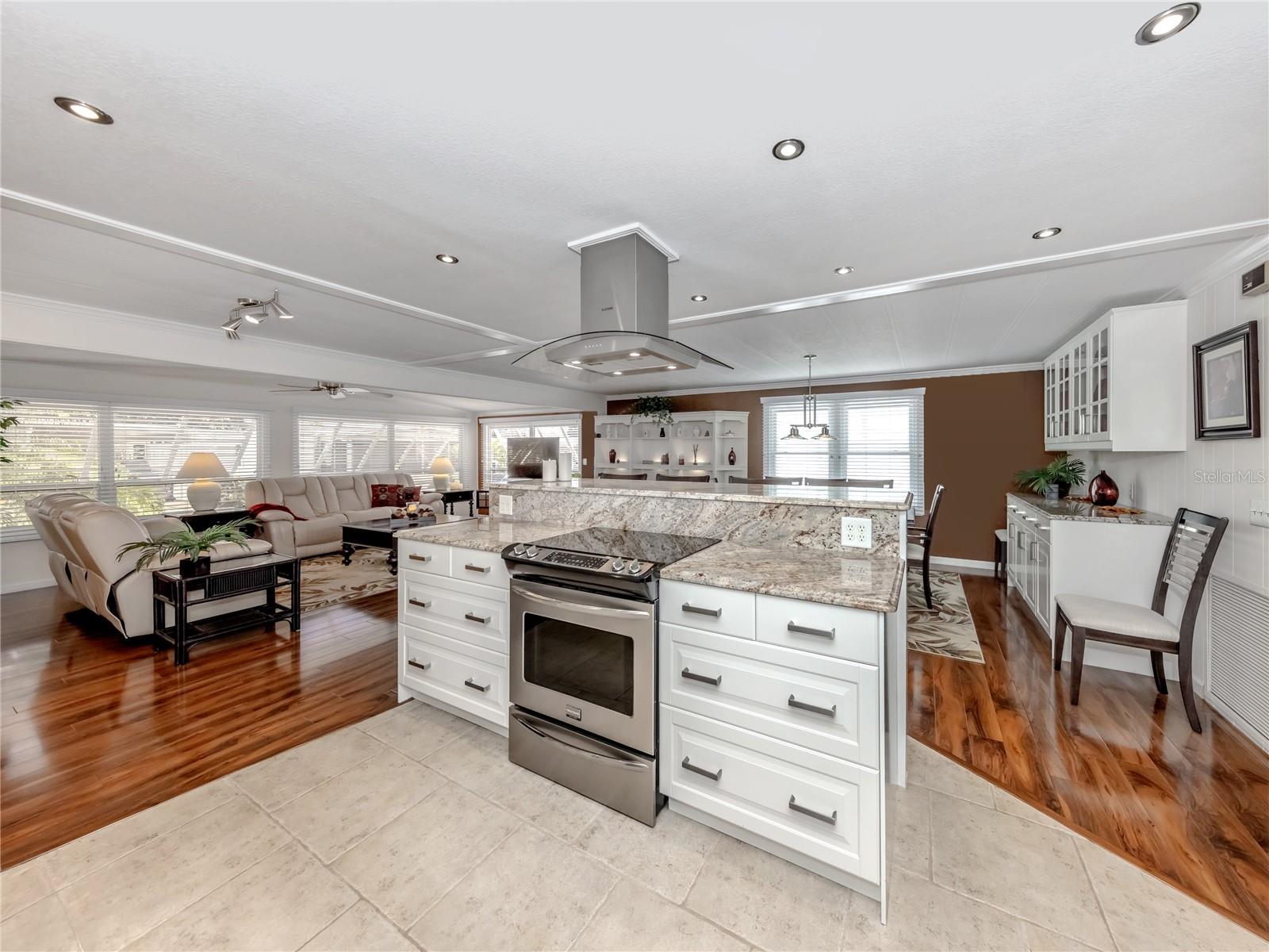 ALAMEDA ISLES - Residential