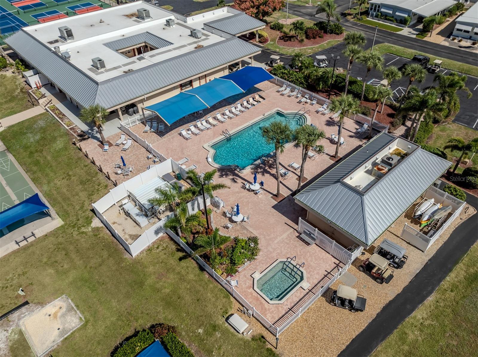 ALAMEDA ISLES - Residential