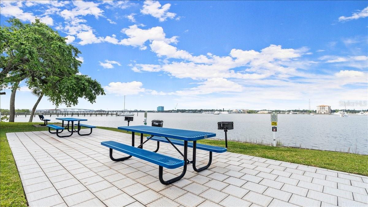 411 N HALIFAX AVENUE 304