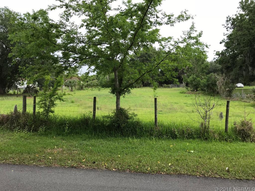 Bradburys Rivermoor - Land