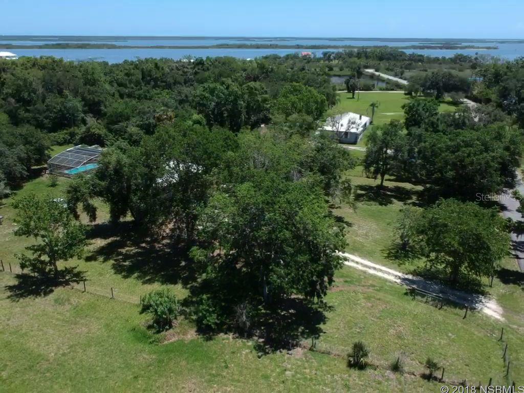 Bradburys Rivermoor - Land