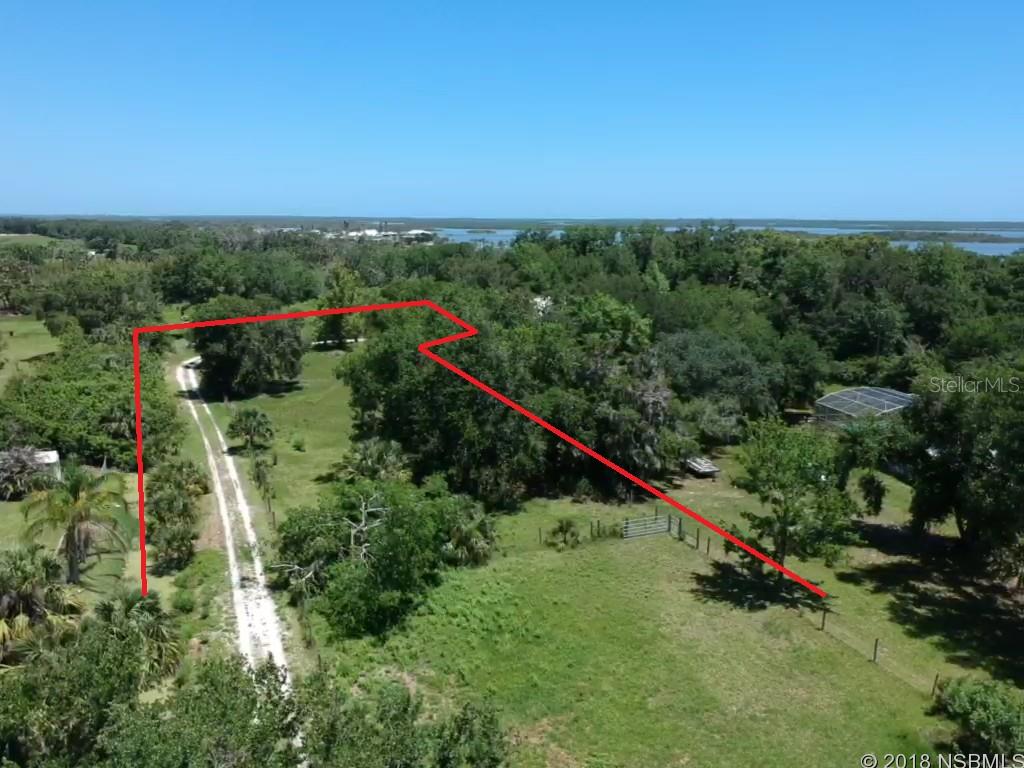 Bradburys Rivermoor - Land