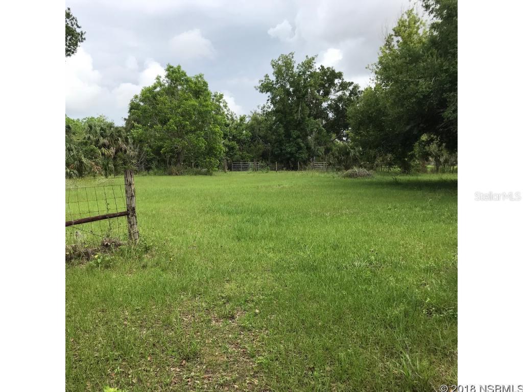 Bradburys Rivermoor - Land