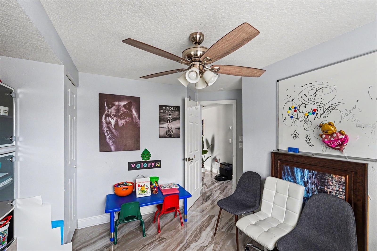 COUNTRY RUN UNIT 1 - Residential