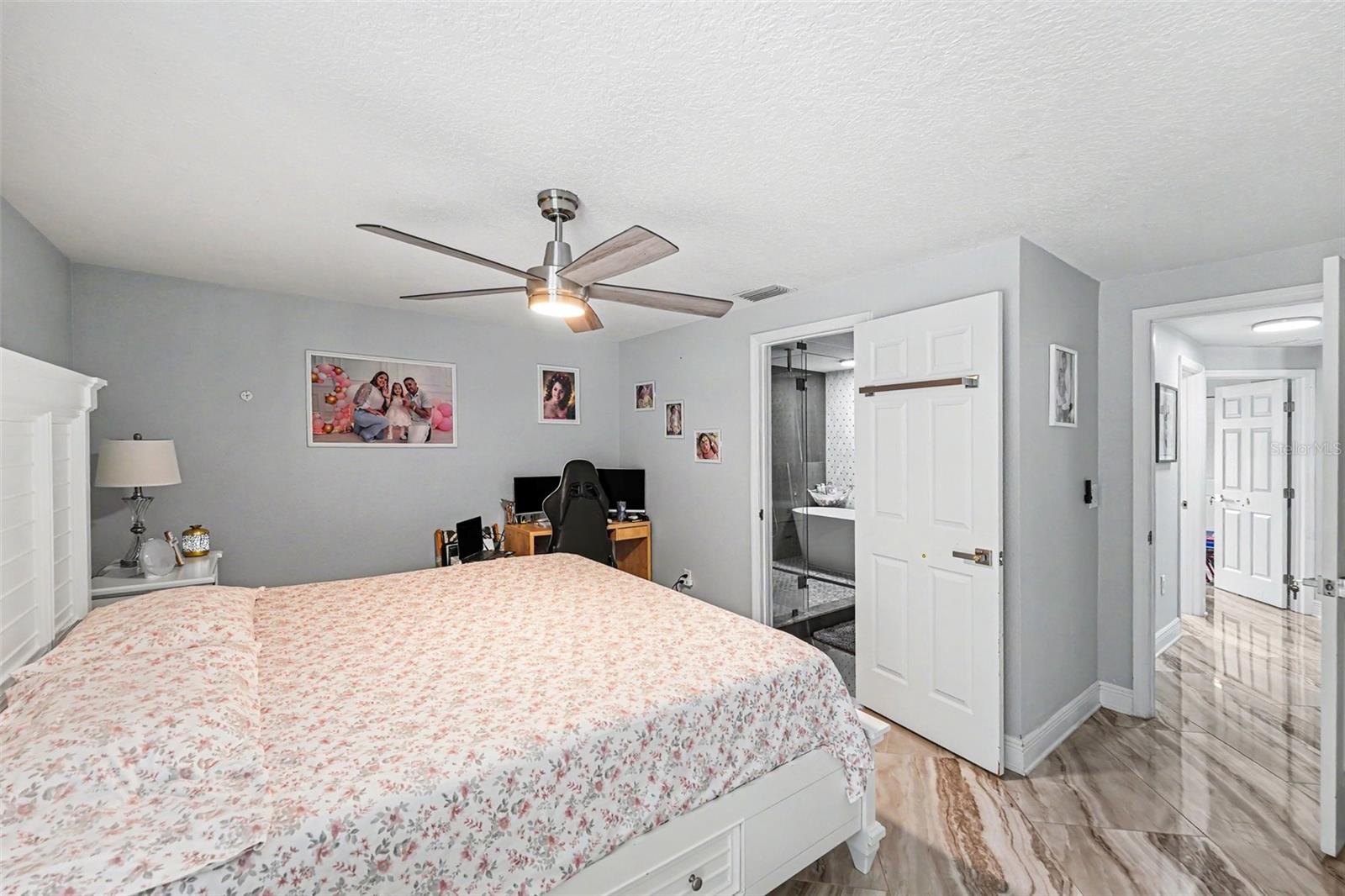 COUNTRY RUN UNIT 1 - Residential