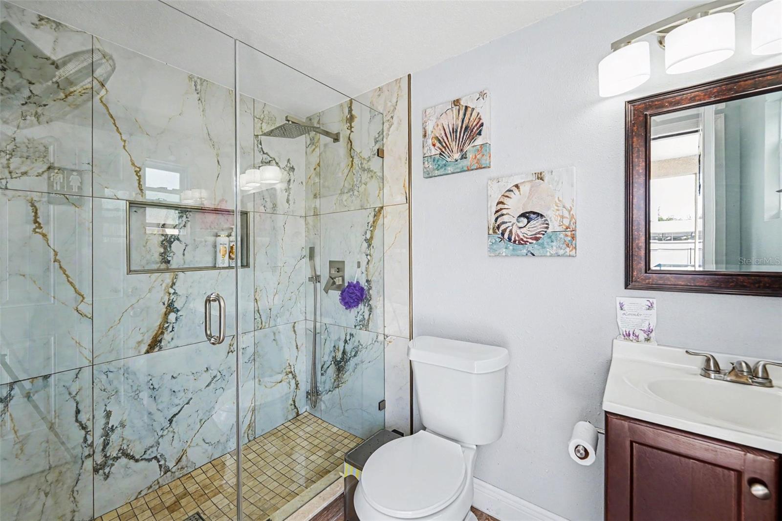COUNTRY RUN UNIT 1 - Residential