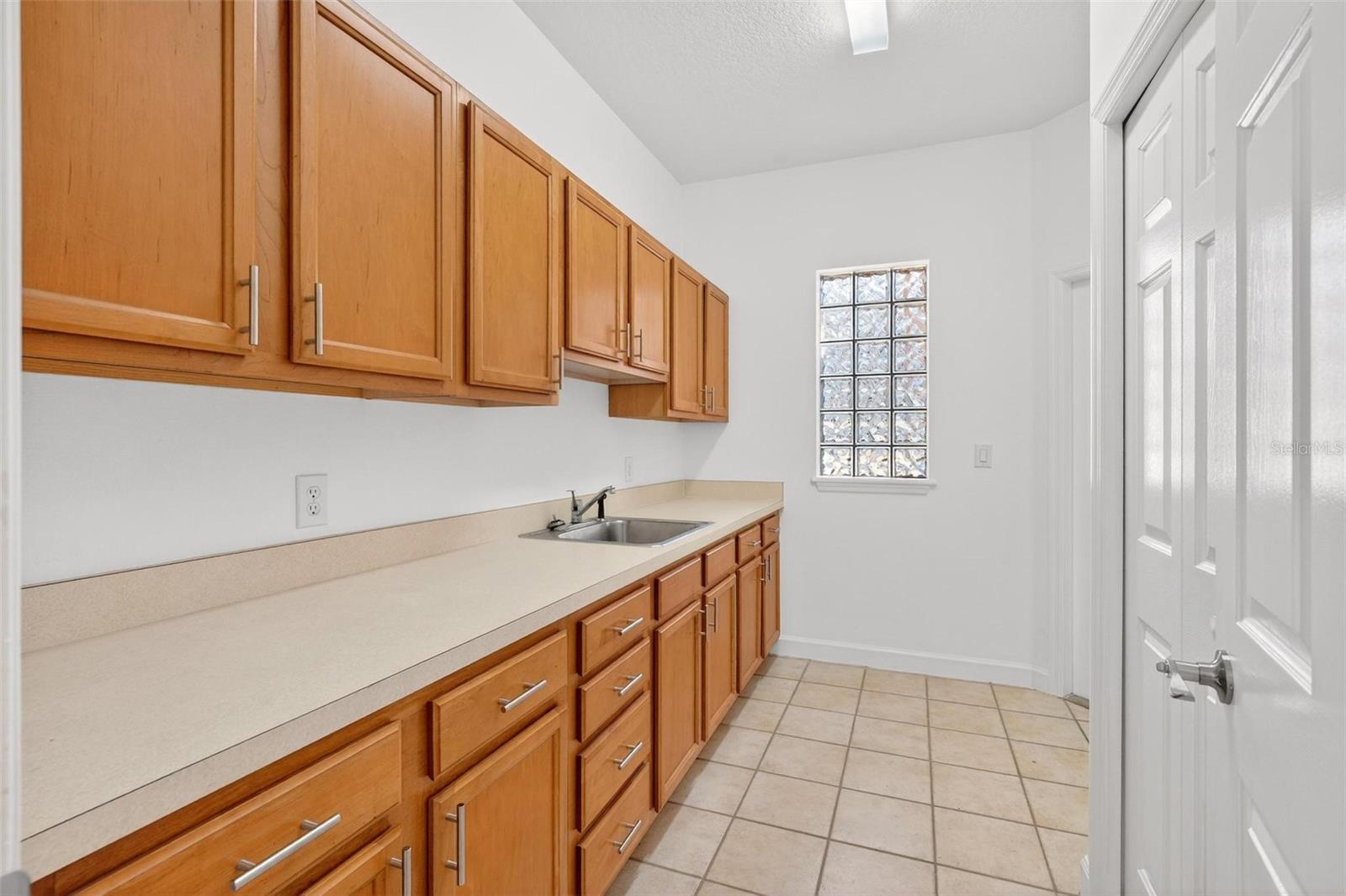 PARK PLACE ON LAKE JOANNA - Residential