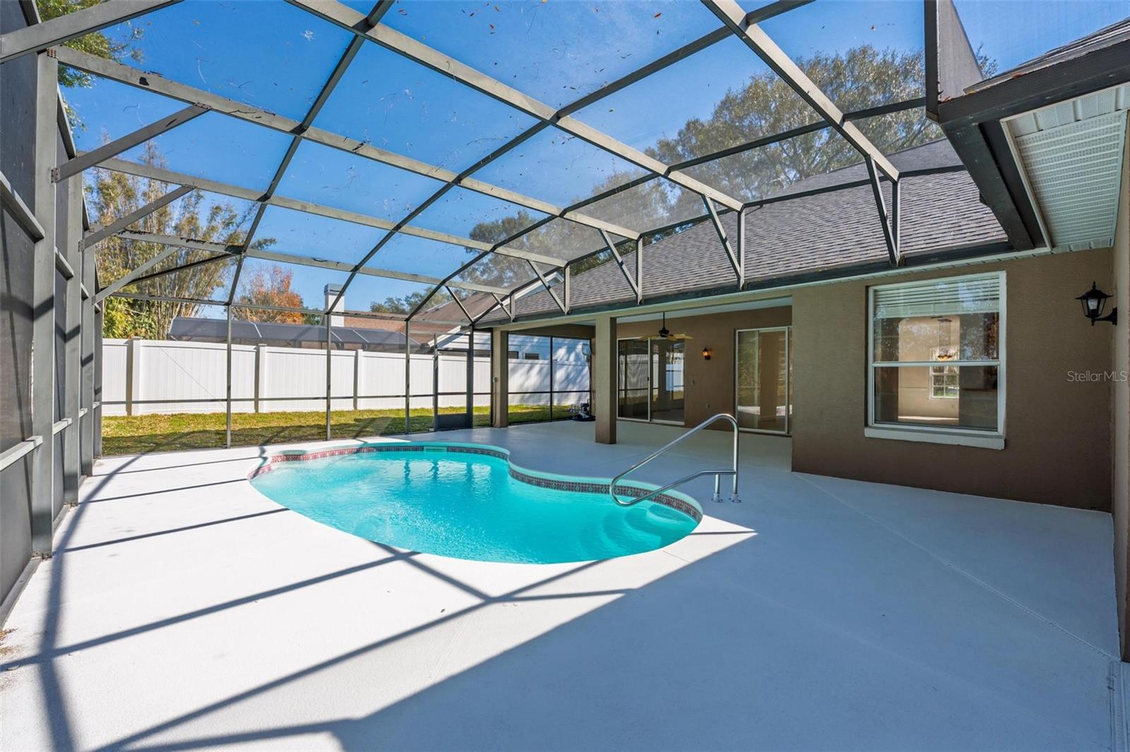 PARK PLACE ON LAKE JOANNA - Residential