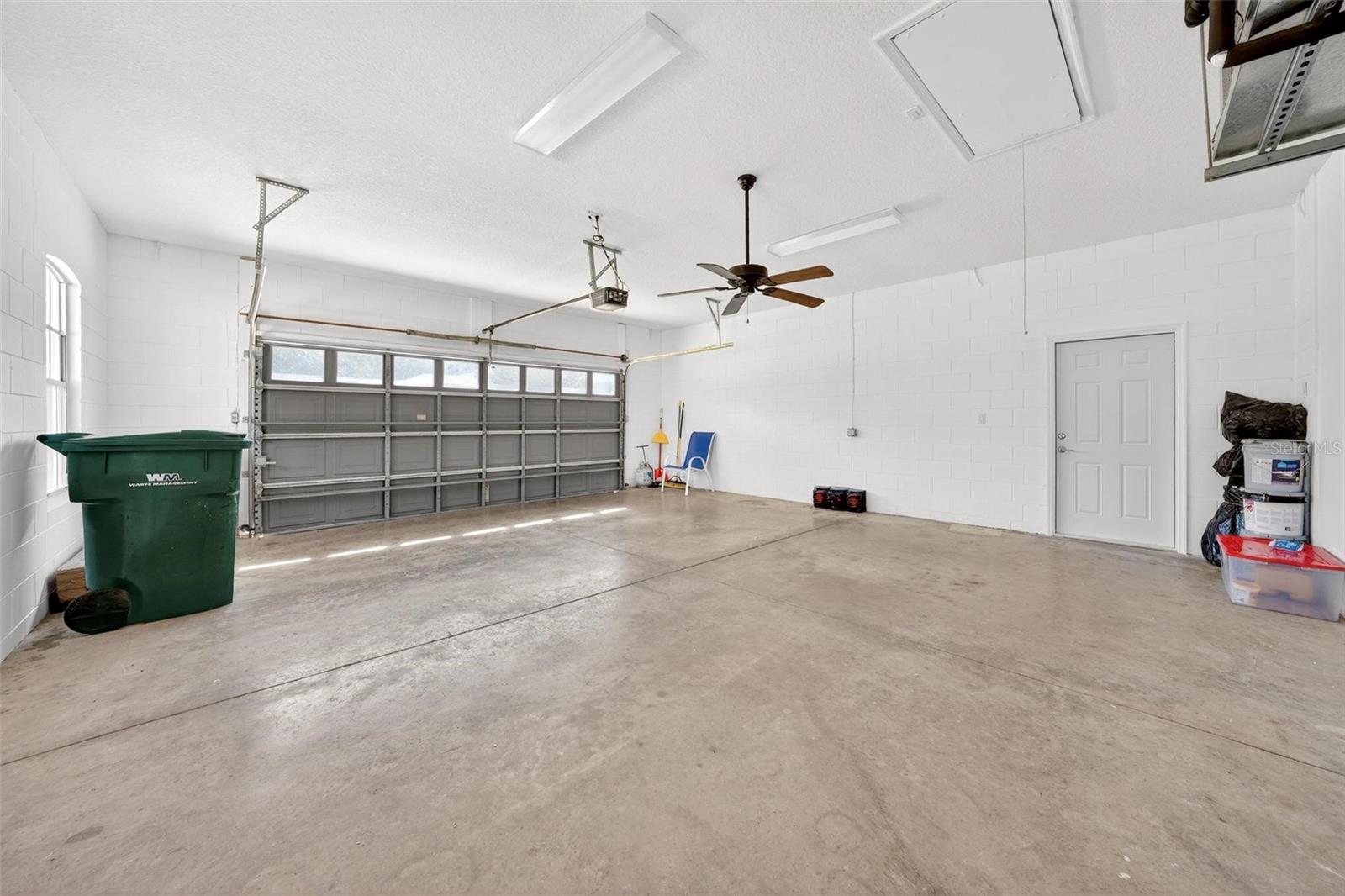 PARK PLACE ON LAKE JOANNA - Residential