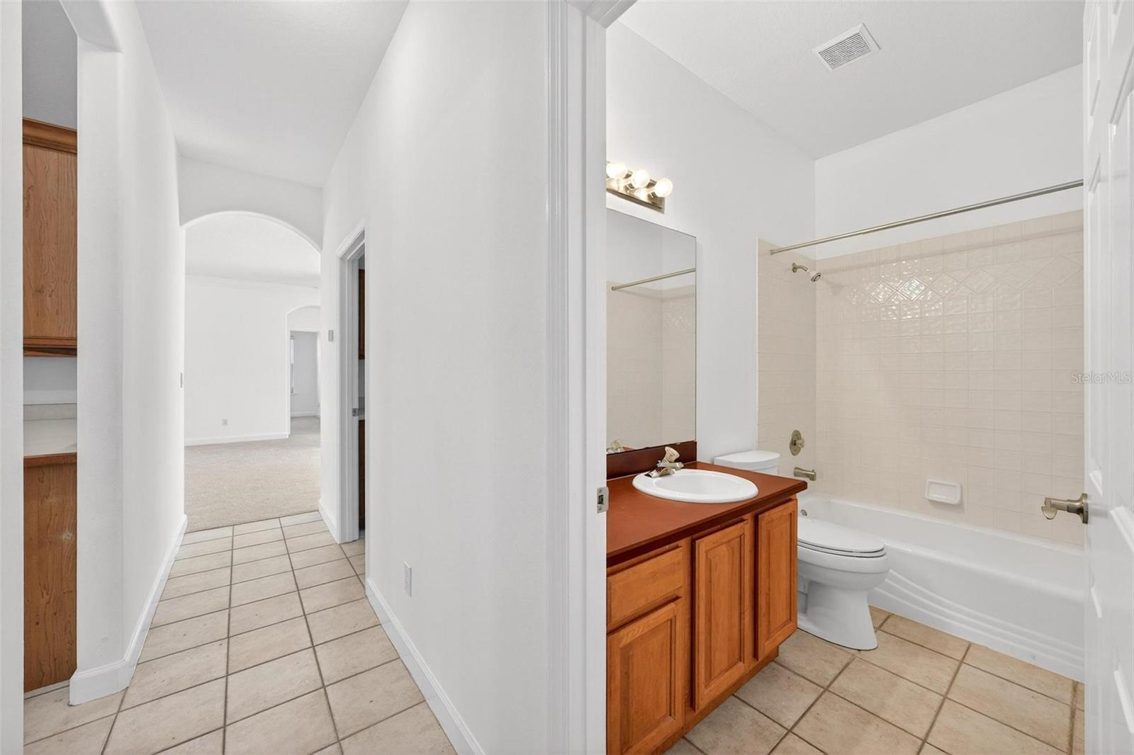 PARK PLACE ON LAKE JOANNA - Residential