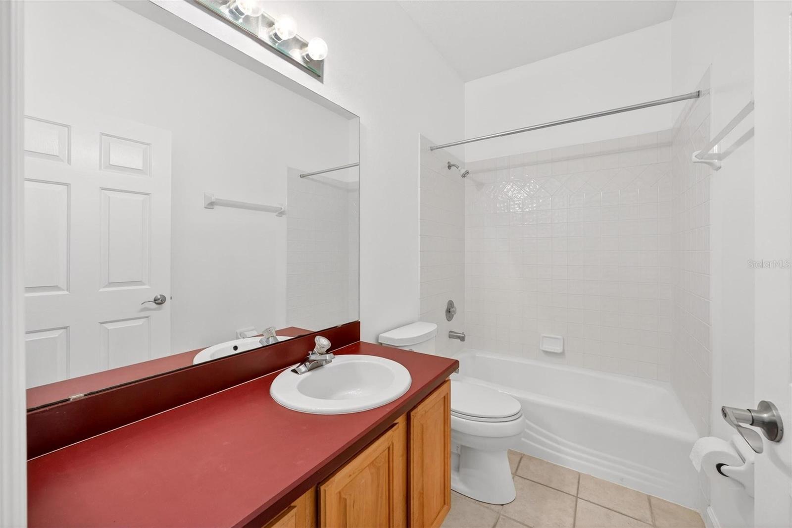 PARK PLACE ON LAKE JOANNA - Residential