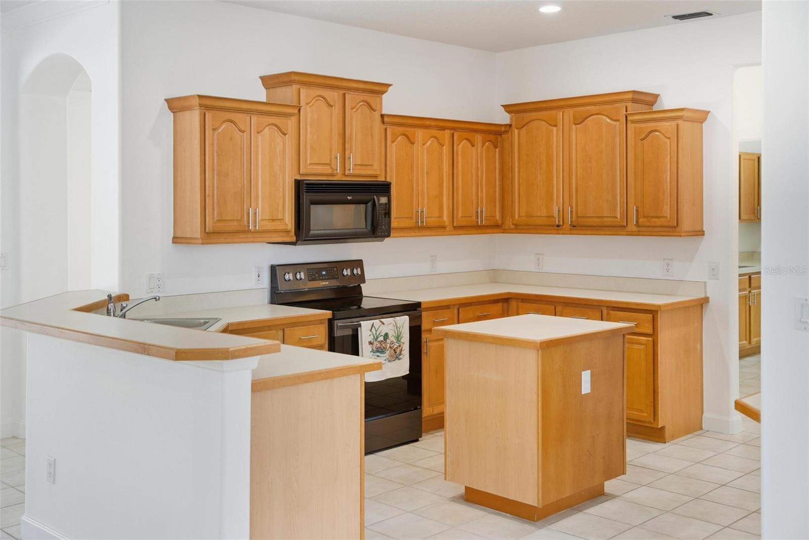 PARK PLACE ON LAKE JOANNA - Residential