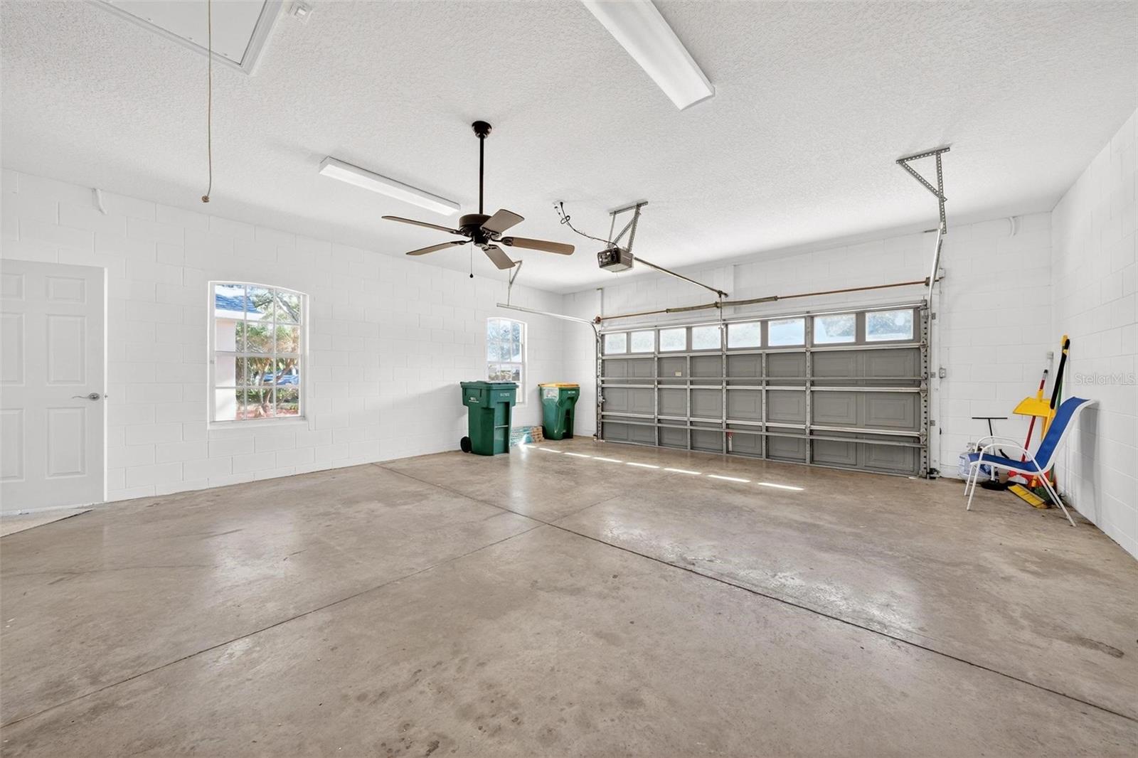 PARK PLACE ON LAKE JOANNA - Residential