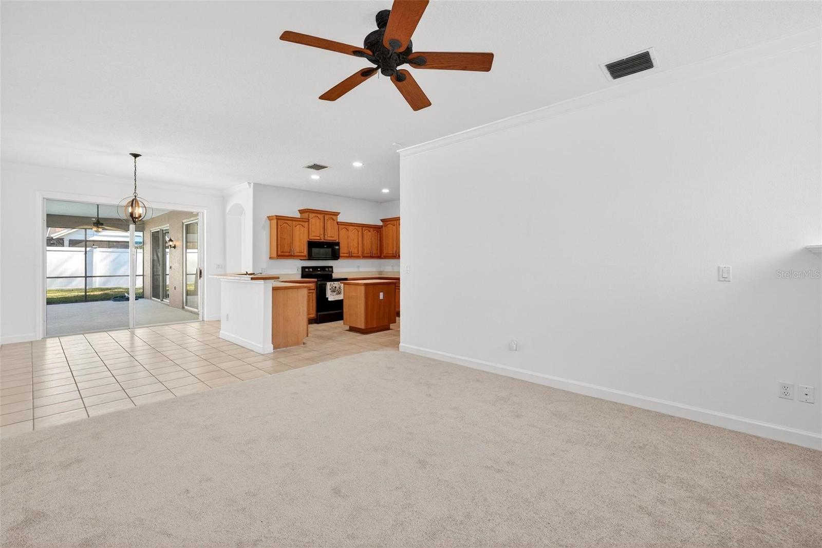 PARK PLACE ON LAKE JOANNA - Residential