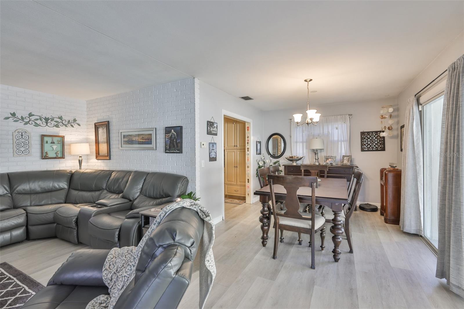 OAKHURST GROVES - Residential