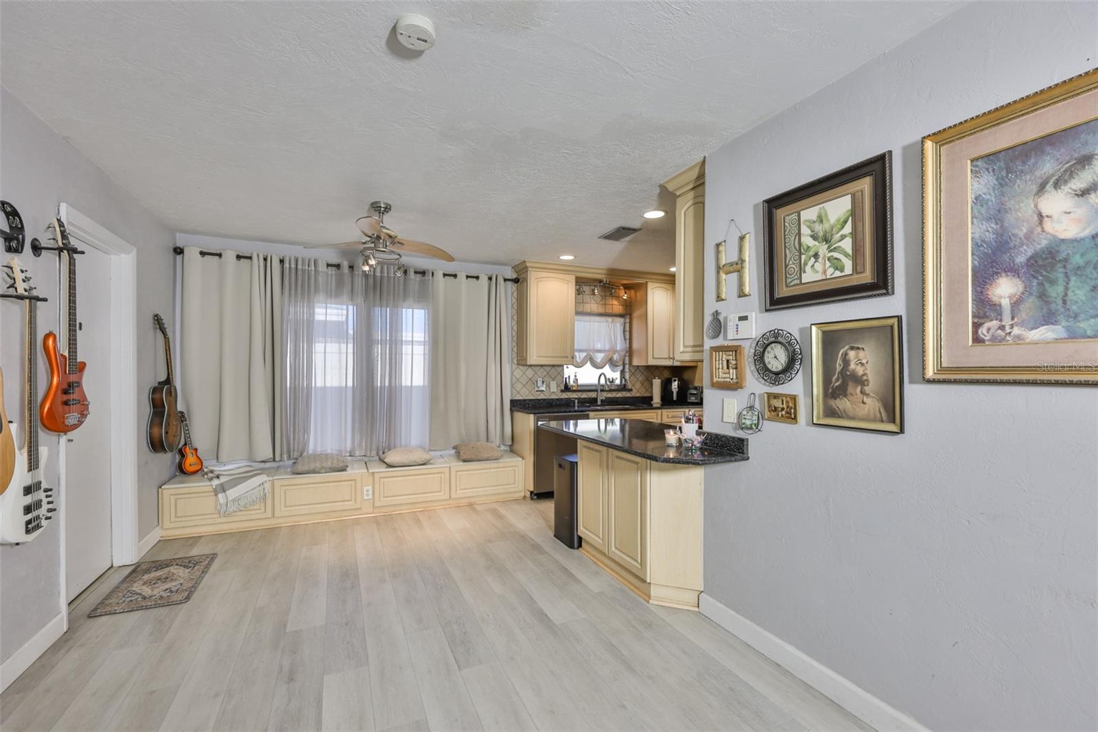 OAKHURST GROVES - Residential