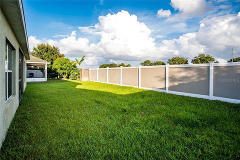 A home in WINTER HAVEN