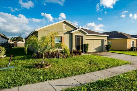 A home in WINTER HAVEN