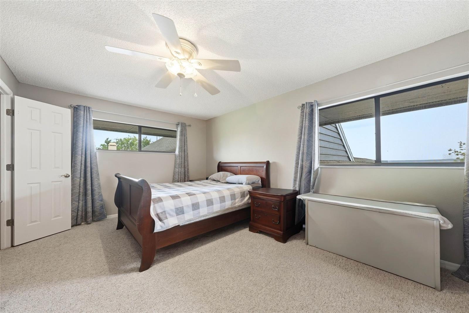 LAKE BEAUCLAIRE SUB - Residential