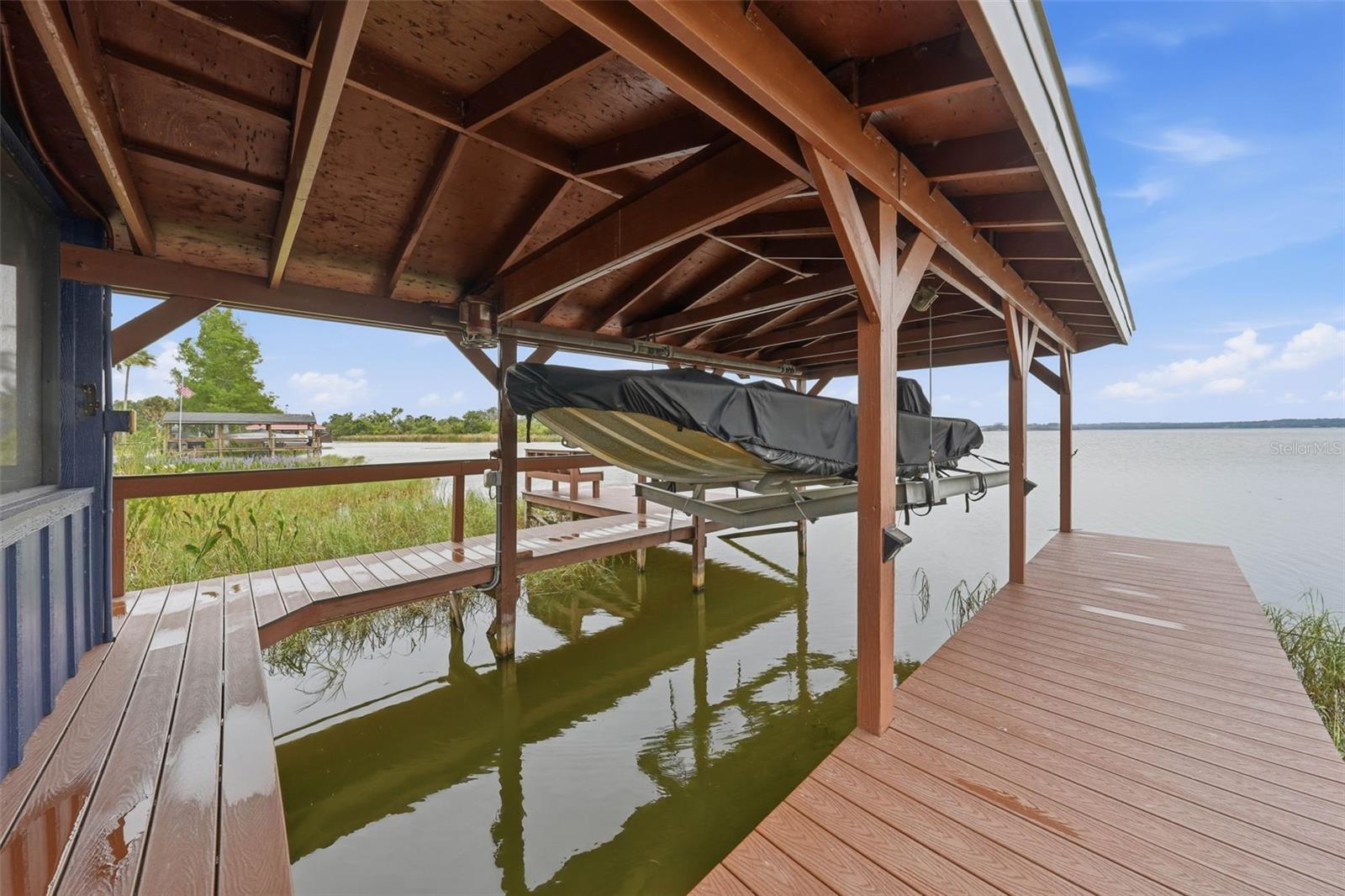 LAKE BEAUCLAIRE SUB - Residential