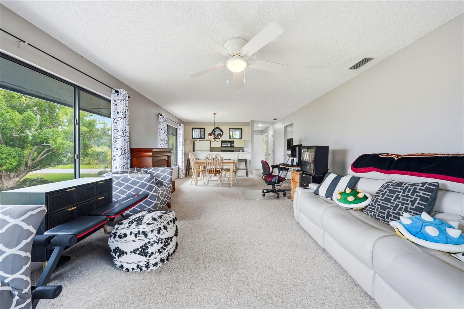 LAKE BEAUCLAIRE SUB - Residential