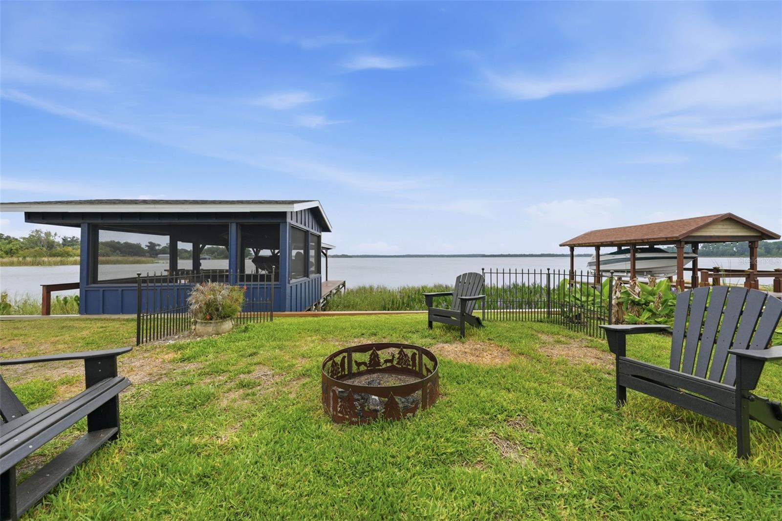 LAKE BEAUCLAIRE SUB - Residential