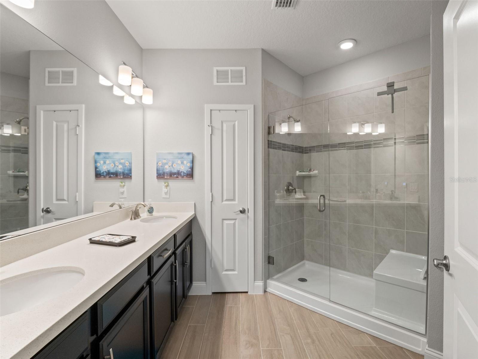 GATHERINGS/LK NONA IV - Residential