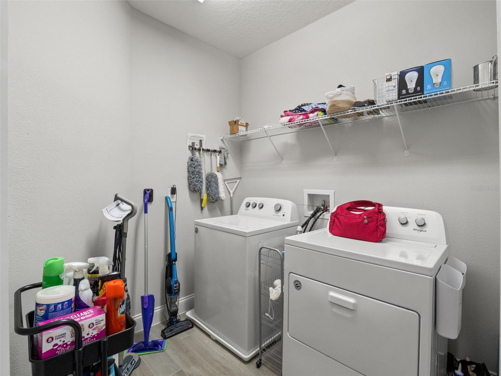 GATHERINGS/LK NONA IV - Residential