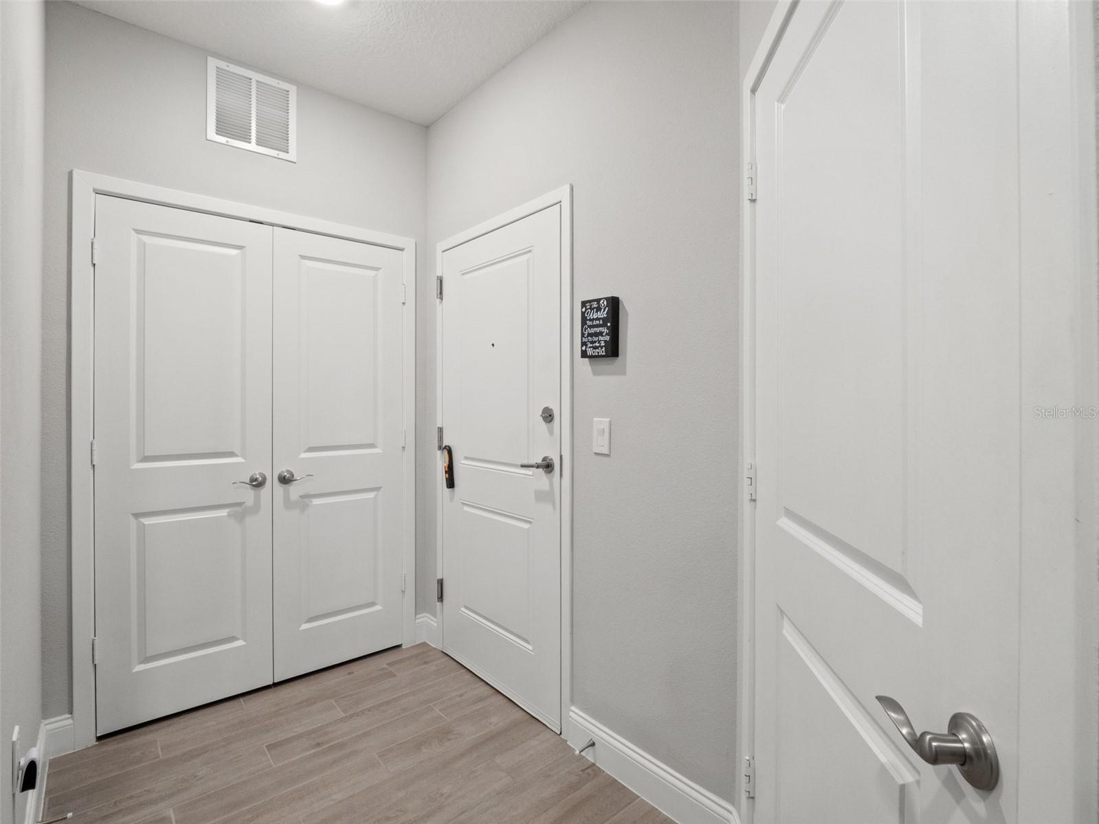 GATHERINGS/LK NONA IV - Residential