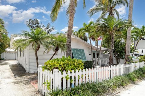 Photo of 309 Pine Avenue, Anna Maria, FL 34216 (MLS # A4656415)