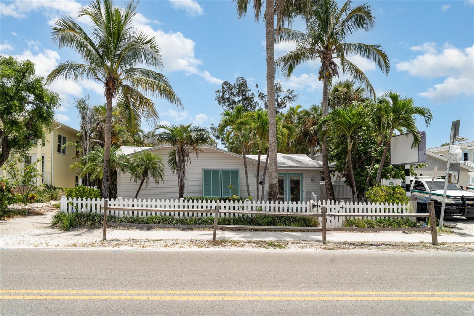 ANNA MARIA BEACH - Residential