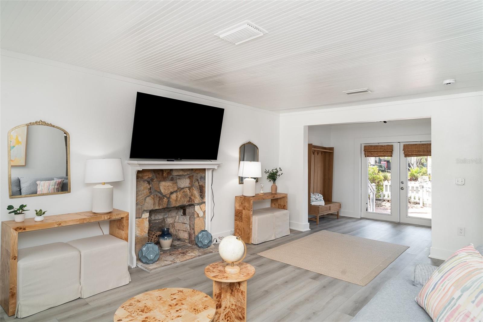 309 PINE AVENUE