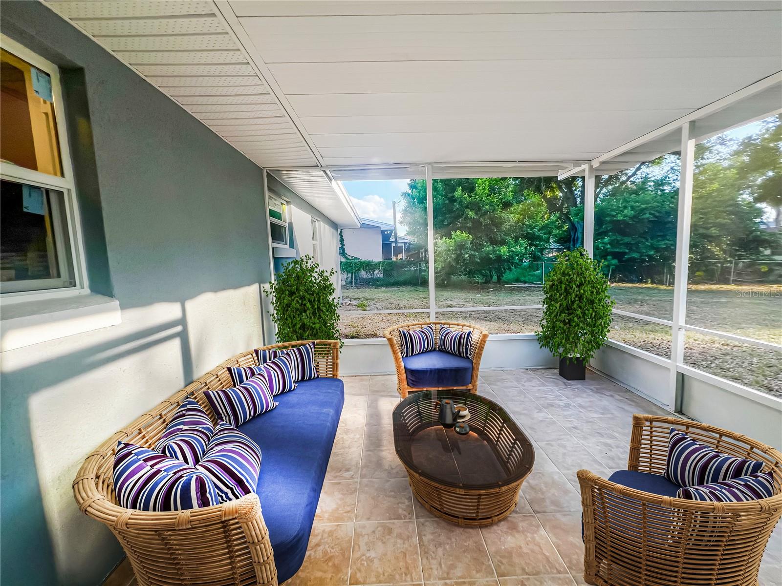 GARDEN GROVE - Residential