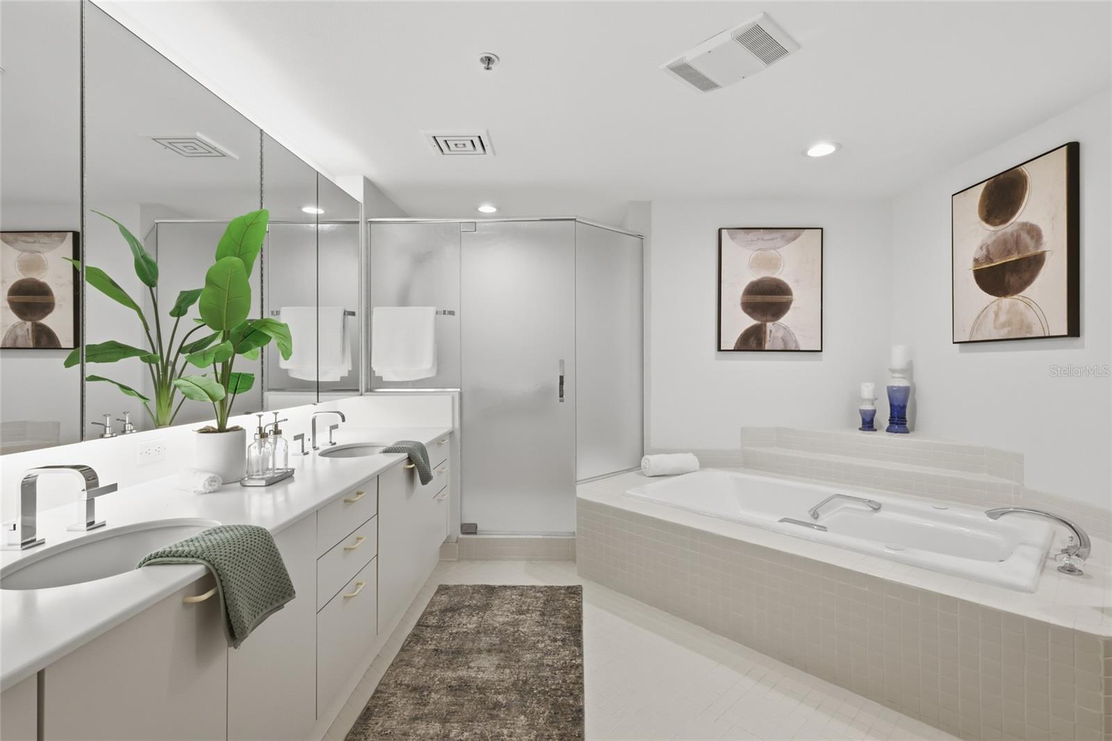 MARINA BAY - Residential