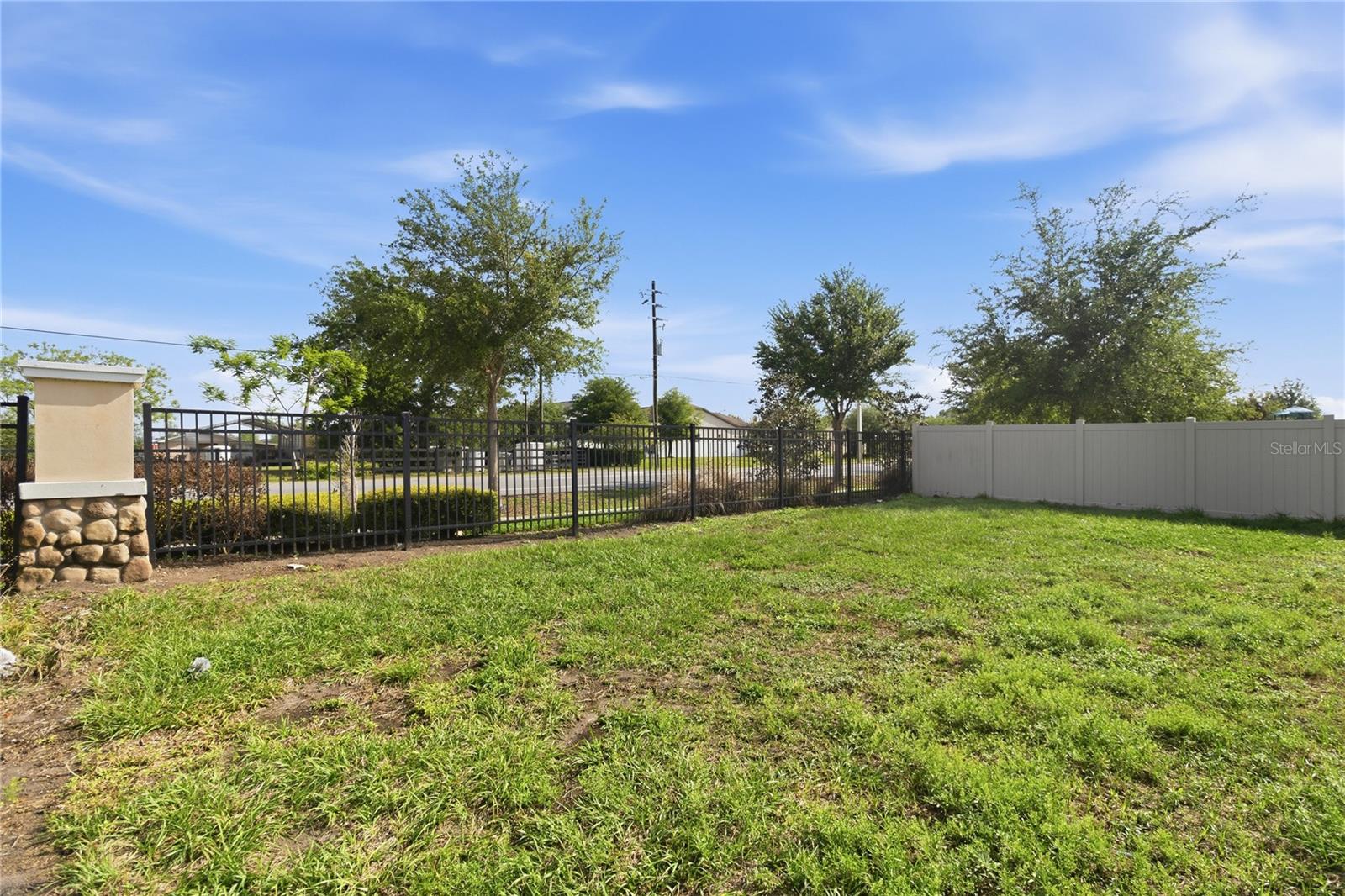 HANOVER LAKES PH 3 - Residential