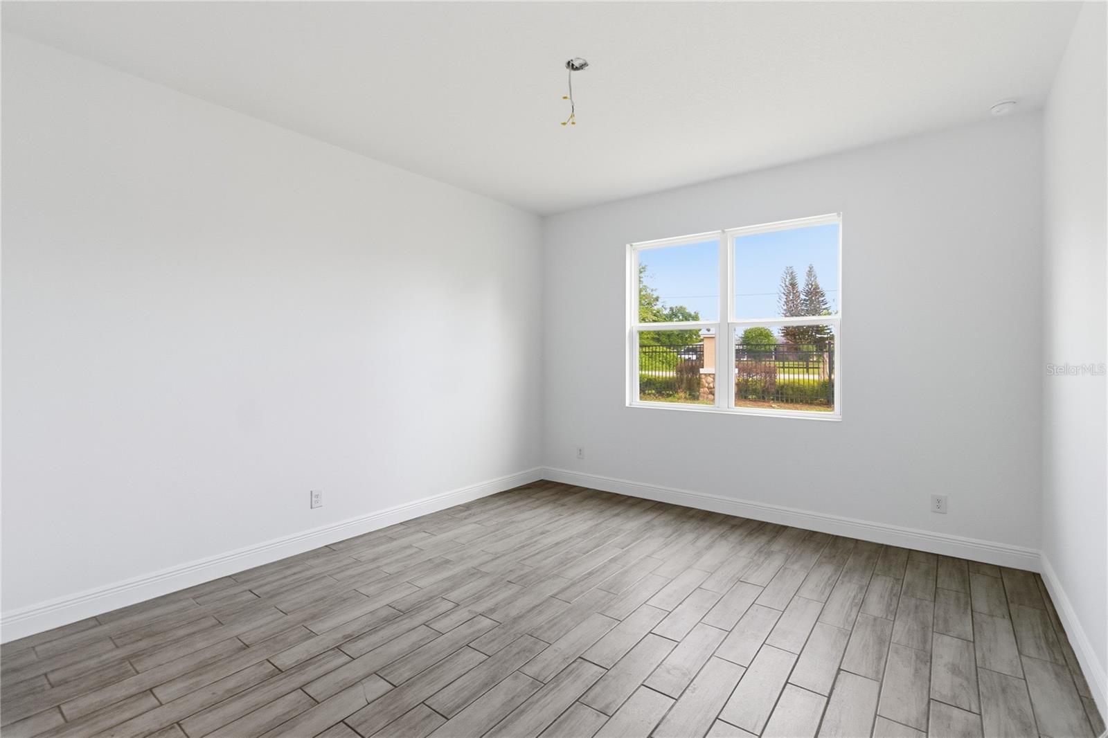 HANOVER LAKES PH 3 - Residential