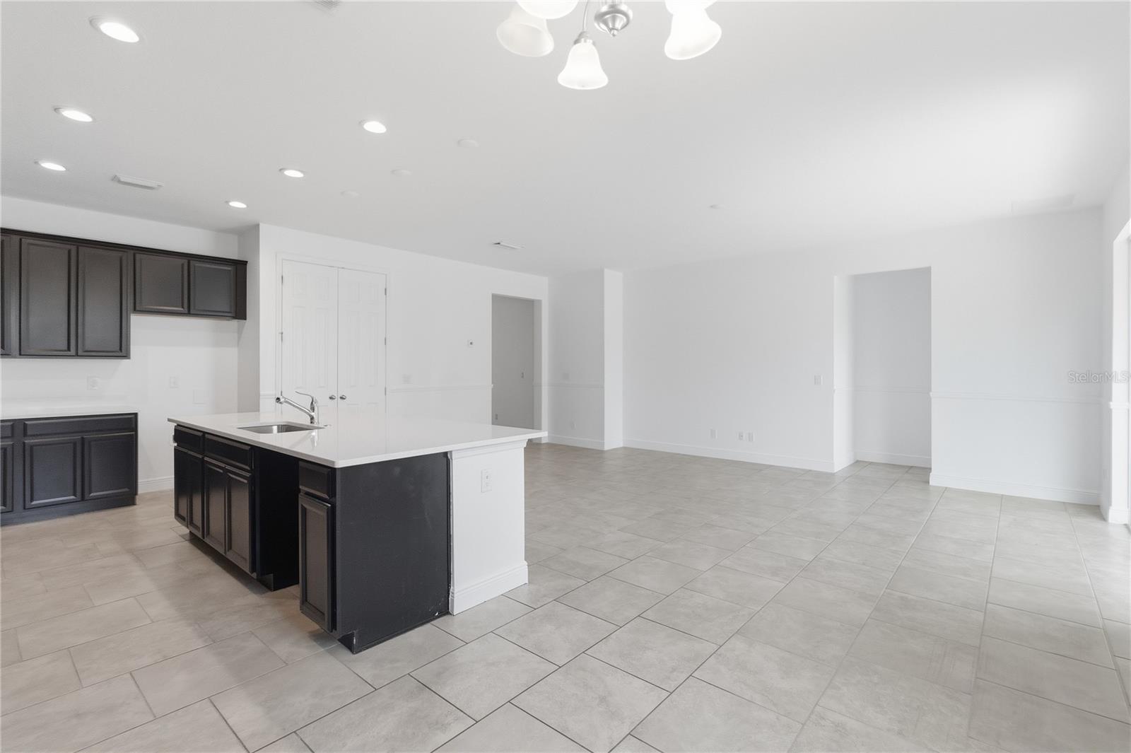 HANOVER LAKES PH 3 - Residential