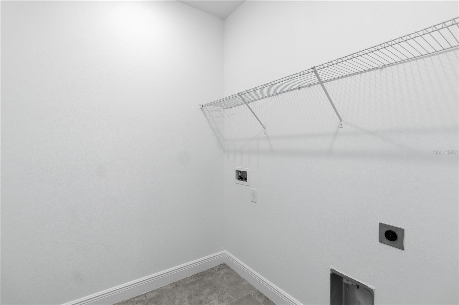 HANOVER LAKES PH 3 - Residential