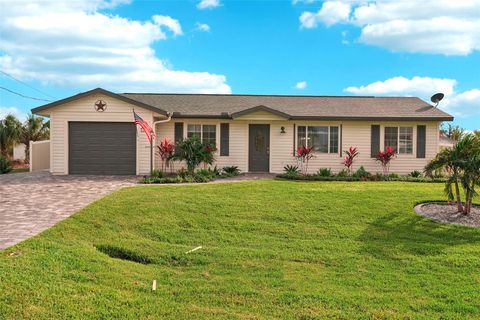 A home in PORT CHARLOTTE