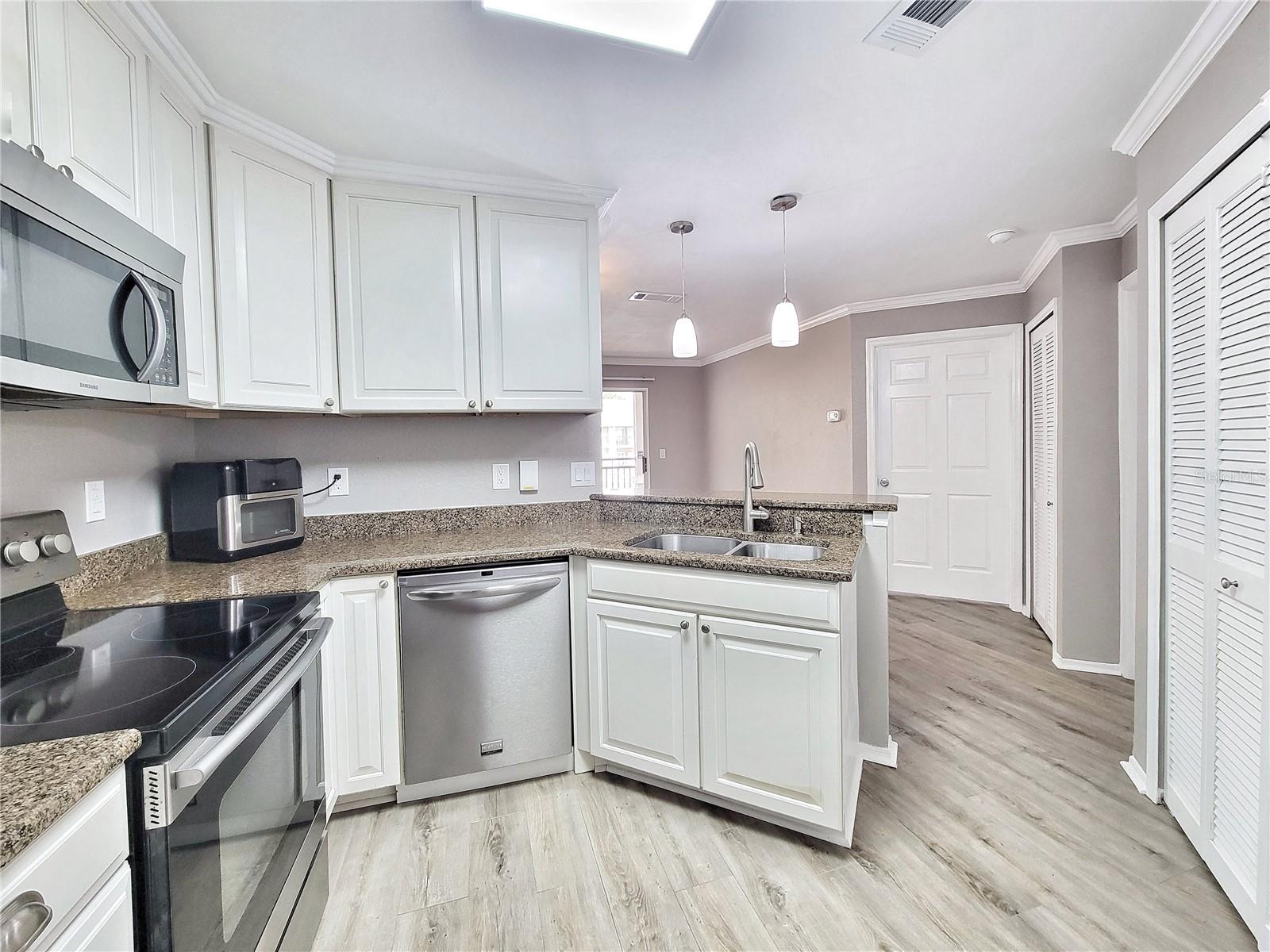 WINDSOR PARK - Residential