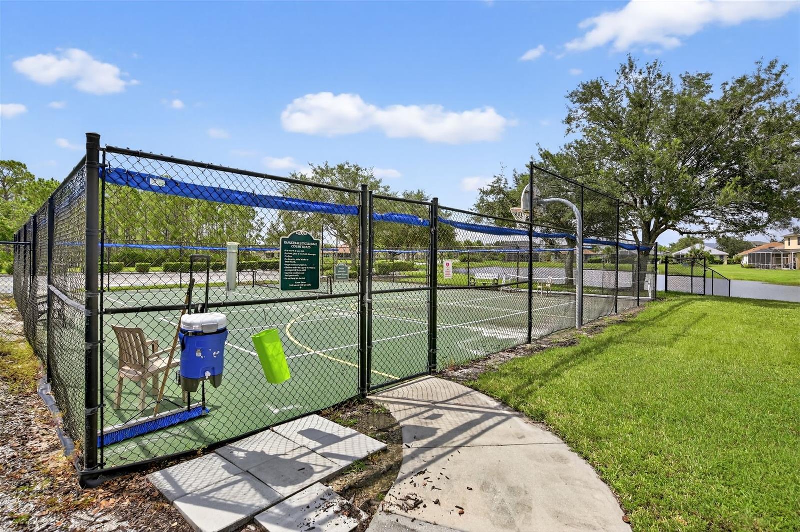 TOWNS AT LAKESIDE - Residential