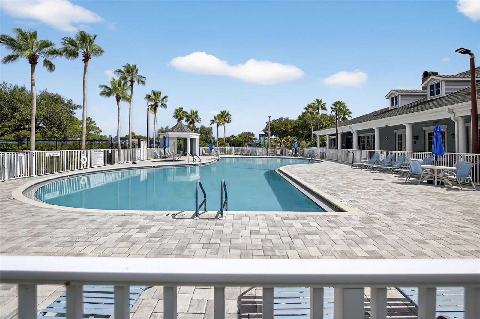 TOWNS AT LAKESIDE - Residential