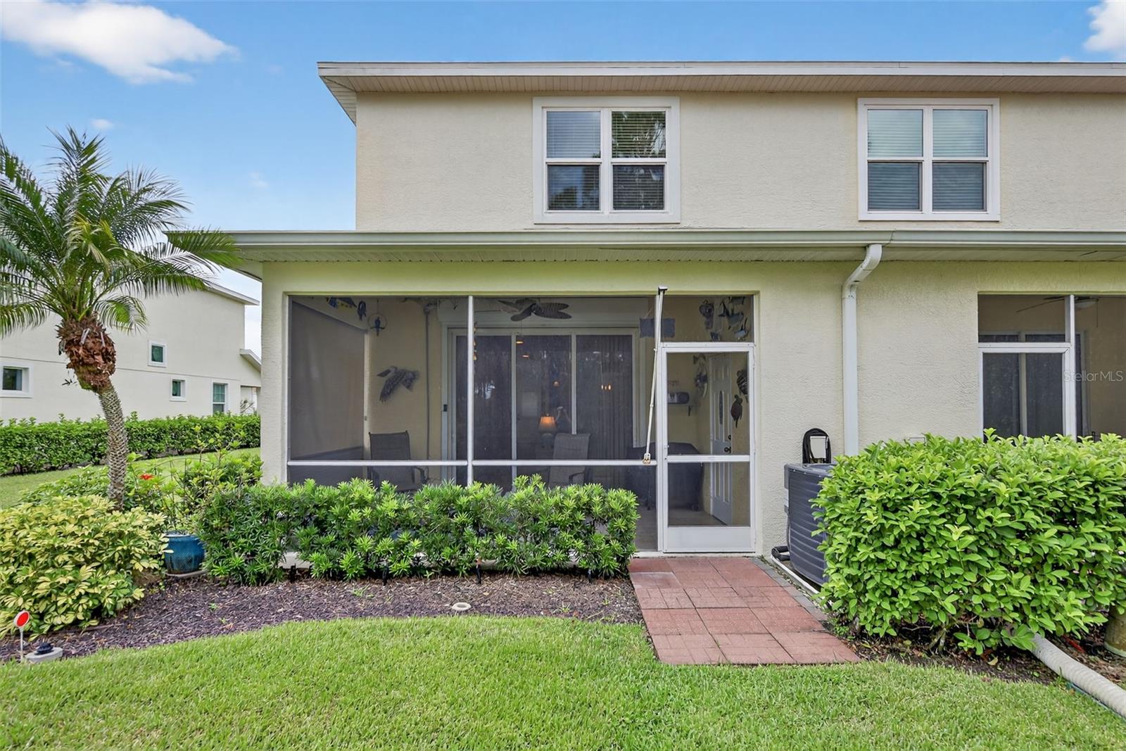 TOWNS AT LAKESIDE - Residential