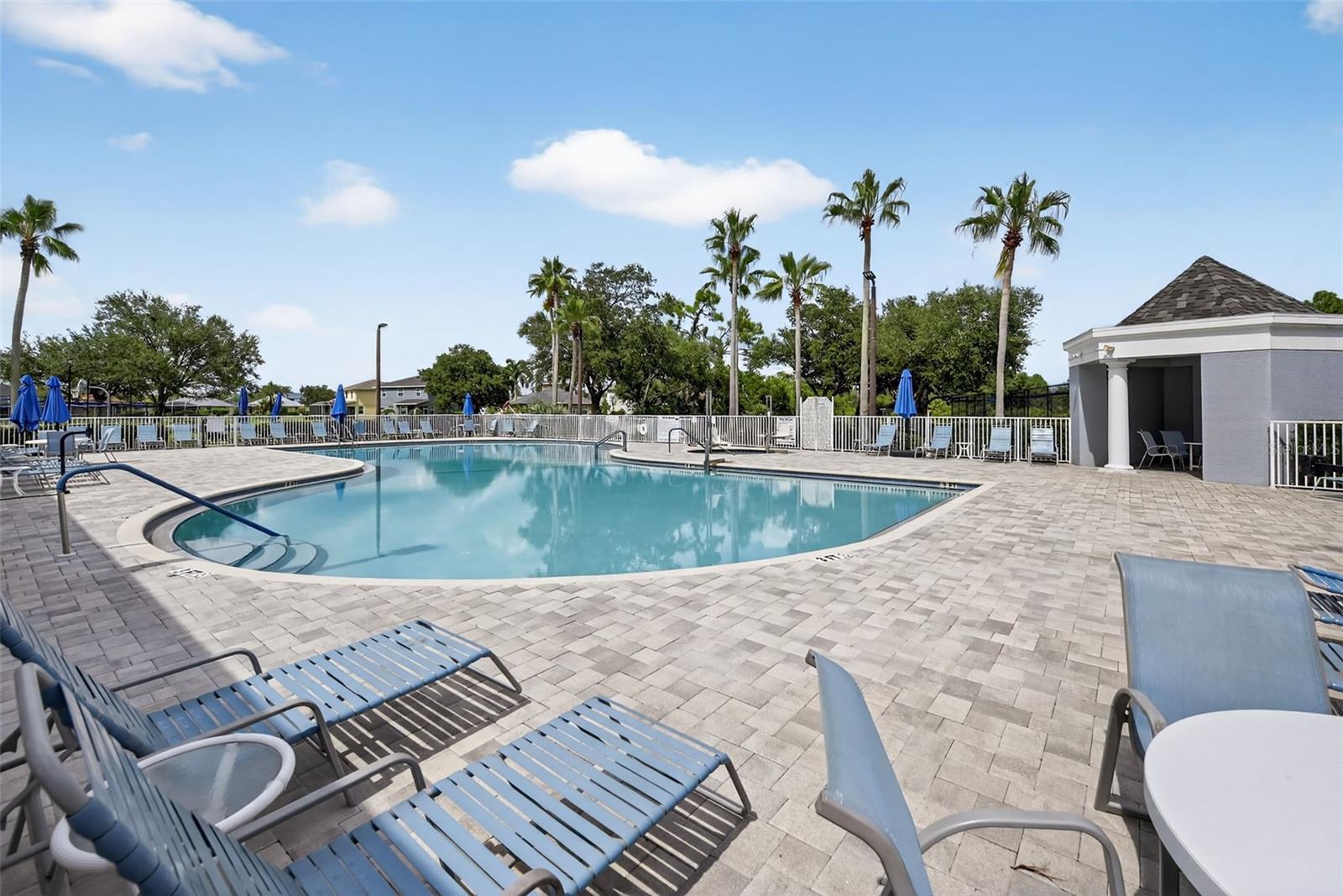 TOWNS AT LAKESIDE - Residential