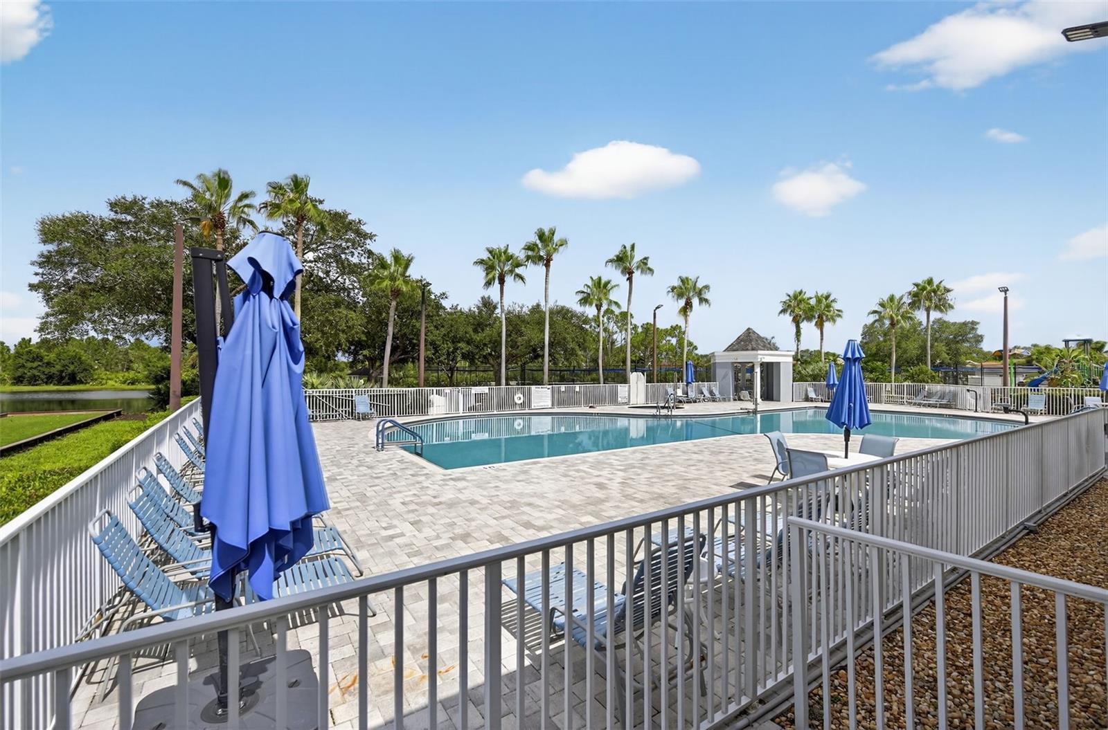TOWNS AT LAKESIDE - Residential