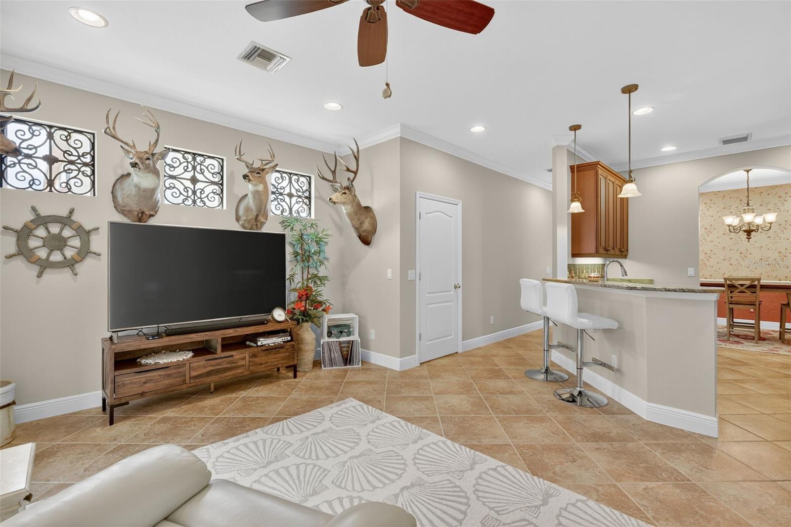 TOWNS AT LAKESIDE - Residential