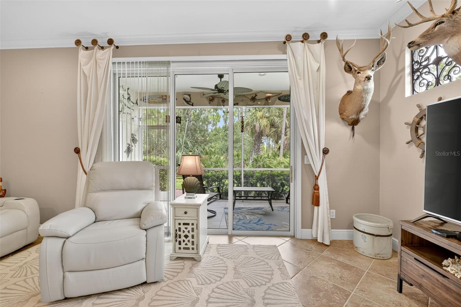 TOWNS AT LAKESIDE - Residential