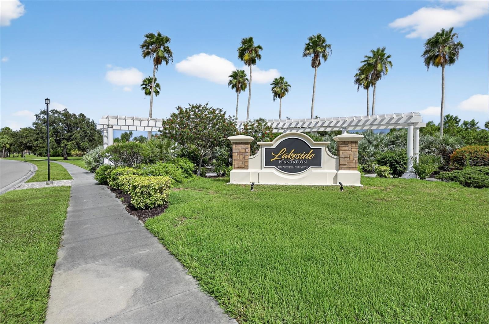 TOWNS AT LAKESIDE - Residential