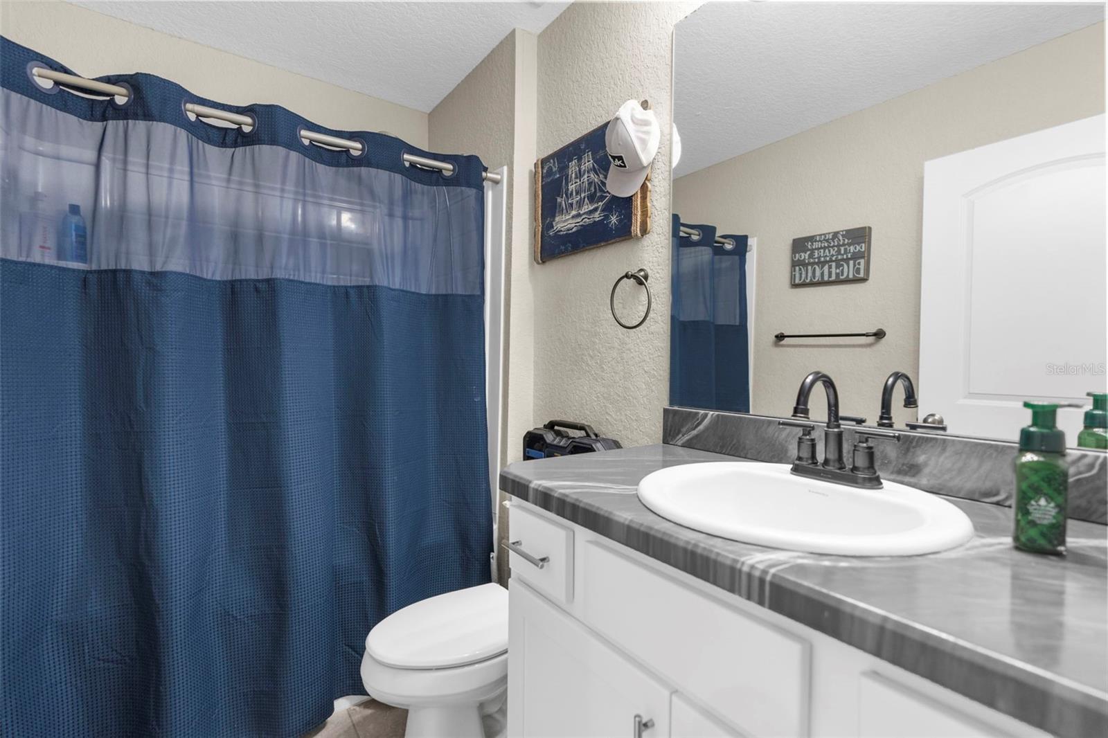 ROYAL HIGHLANDS UNIT 1B BLK 69 LOT 18 - Residential