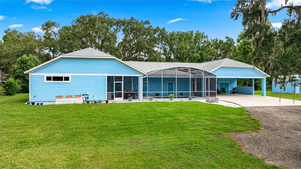 Photo of 2700 Westside Drive, Leesburg, FL 34748 (MLS # OM711251)